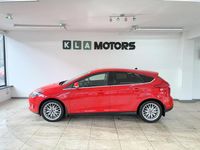 Used Ford Focus Zetec 125 HP (91 kW) 2014 Red Hatchback