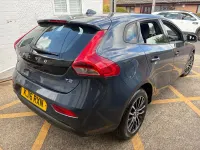 Used Volvo V40 Momentum 2016 Blue Hatchback