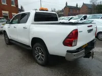 Used Toyota HiLux 150 HP (110 kW) 2018 White Pickup