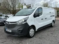 Usado Vauxhall Vivaro 120 HP (88 kW) 2019 Branco Monovolume