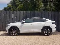 New VW ID.5 Pro 210 kW (286 HP) 2025 Twotone metallic  glacier white with black roof SUV