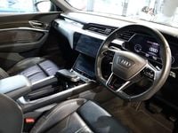 Usado Audi e-tron Black Edition 230 kW (313 HP) 2021 Cinzento SUV
