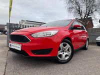 Usado Ford Focus Style 85 HP (62 kW) 2015 Vermelho Carrinha