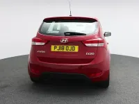 Used Hyundai i20 SE 2018 Red MPV