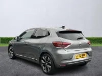 Usado Renault Clio V Techno 145 HP (106 kW) 2023 Cinzento Citadino