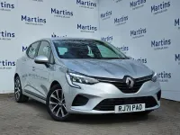 Used Renault Clio Iconic 140 HP (102 kW) 2021 Silver  Hatchback