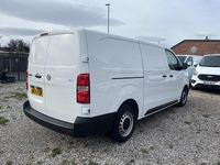 Used Vauxhall Vivaro S 100 HP (73 kW) 2021 White MPV