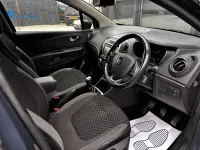 Używany Renault Captur Dynamique 90 KM (66 kW) 2018 Niebieski SUV