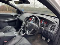 Used Volvo XC60 R-Design 181 HP (133 kW) 2015 White SUV