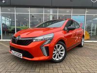 Used Renault Clio V Evolution 88 HP (64 kW) 2023 Orange Hatchback