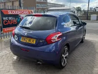 Usado Peugeot 208 115 HP (84 kW) 2012 Azul Citadino
