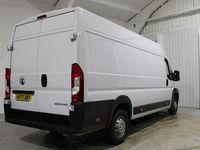 Used Vauxhall Movano 140 HP (102 kW) 2023 White MPV