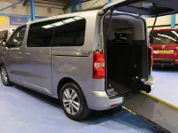 Używany Peugeot Traveller Active 180 KM (132 kW) 2021 Szary Minivan