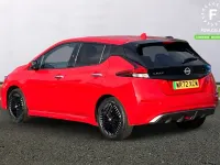 Begagnad Nissan Leaf 360º 110 kW (150 HK) 2022 Röd Halvkombi
