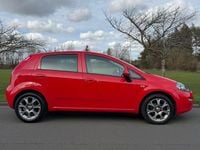 Used Fiat Punto Easy Plus 69 HP (50 kW) 2017 Red Hatchback
