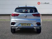 Usado MG ZS Excite 111 HP (81 kW) 2023 Prateado SUV