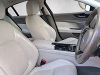 Begagnad Jaguar XE Ingenium 200 HK (147 kW) 2019 Sedan
