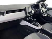 Used Renault Clio V Techno 140 HP (102 kW) 2023 Red Hatchback