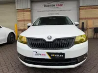Used Skoda Rapid Elegance 90 HP (66 kW) 2014 White Hatchback