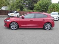 Used Ford Focus ST-Line 125 HP (91 kW) 2023 Red Hatchback