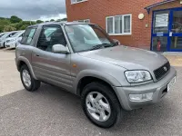 Used Toyota RAV4 2000 Silver Estate
