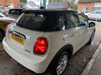 Usado Mini Cooper Hatch 2018 Branco Citadino