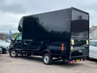 Usado Ford Transit S 170 HP (125 kW) 2023 Branco Cabrios