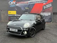 Begagnad Mini Cooper Cabriolet 2017 Svart Cab