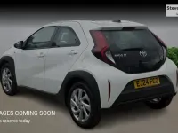 Used Toyota Aygo X PURE 72 HP (52 kW) 2024 White SUV
