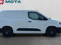 Used Vauxhall Combo Edition 102 HP (75 kW) 2019 White MPV