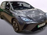 Begagnad MG MG4 EV SE 319 kW (435 HK) 2023 Halvkombi