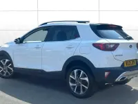 Used Kia Stonic GT-Line 120 HP (88 kW) 2021 White SUV