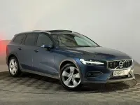Used Volvo V60 CC 190 HP (139 kW) 2018 Blue Estate