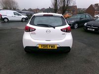 Used Mazda 2 75 HP (55 kW) 2015 White Hatchback