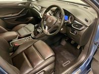 Used Vauxhall Astra Elite 160 HP (117 kW) 2016 Blue Hatchback