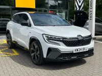 Used Renault Austral Iconic Esprit Alpine 200 HP (147 kW) 2024 Arctic white  SUV