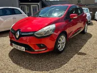 Used Renault Clio IV Dynamique 2017 Red Hatchback
