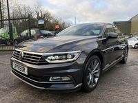 Usado VW Passat R-line 150 HP (110 kW) 2019 Cinzento Sedan