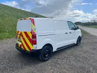 Używany Peugeot Expert 120 KM (88 kW) 2017 Biały Van
