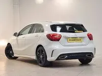 Begagnad Mercedes A180 AMG line 109 HK (80 kW) 2018 Vit Halvkombi