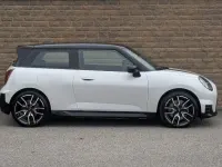 Used Mini Cooper Hatch 135 kW (184 HP) 2025 White Hatchback