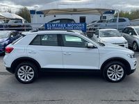 Usado VW T-Roc Edition 115 HP (84 kW) 2018 Branco SUV