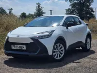 Used Toyota C-HR 140 HP (102 kW) 2025 White SUV