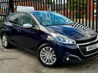 Used Peugeot 208 Signature Sky 2019 Blue Hatchback
