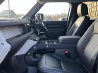 Used Land Rover Defender SE 300 HP (220 kW) 2022 Metallic  santorini black Estate