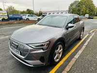 Begagnad Audi e-tron Comfort 230 kW (313 HK) 2021 Grå SUV