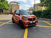Used Smart ForTwo Coupé Premium 90 HP (66 kW) 2017 Orange Coupe