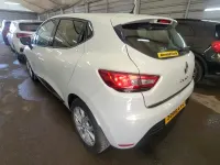 Used Renault Clio Dynamique 90 HP (66 kW) 2016 White Hatchback
