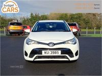 Used Toyota Avensis Active 112 HP (82 kW) 2016 White Estate