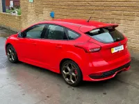 Used Ford Focus ST 185 HP (136 kW) 2016 Red Hatchback